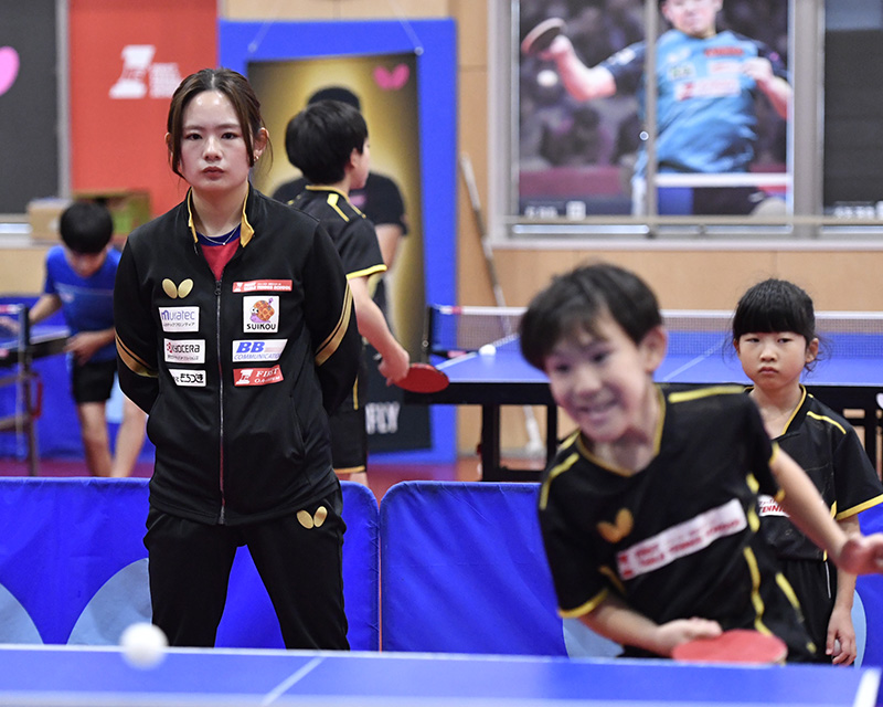 【卓球】【後編】「実業団の優勝」を掲げるファースト卓球部。ド …